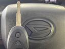 ハイゼットカーゴ ＤＸ　４ＷＤ　両側手動スライドドア　スマートアシスト　禁煙車　ＥＴＣ　キーレス　ルーフキャリア　オートマチックハイビーム　車線逸脱警報装置　誤発進抑制機能　先行車発進オシラセ機能　オートライト（5枚目）