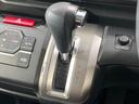 Ｚ　両側電動ドア　純正ナビ　バックカメラ　禁煙車　スマートキー　ＨＩＤヘッドライト　ＥＴＣ　オートライト　オートエアコン　ＣＤ／ＤＶＤ再生　パドルシフト（32枚目）