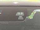 【スマートブレーキサポート】走行中に前方の車両等を認識し、衝突しそうな時は警報とブレーキで衝突回避と被害軽減をアシスト。より安全にドライブをお楽しみいただけます。
