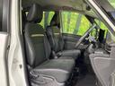セレナ ハイウェイスターＶ　４ＷＤ　両側電動スライドドア　純正ナビ　全周囲カメラ　エマージェンシーブレーキ　プロパイロット　レーダークルーズ　禁煙車　シートヒーター　スマートキー　ＥＴＣ２．０　ステアリングヒーター　オートライト（7枚目）