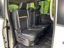 セレナ ハイウェイスターＶ　４ＷＤ　両側電動スライドドア　純正ナビ　全周囲カメラ　エマージェンシーブレーキ　プロパイロット　レーダークルーズ　禁煙車　シートヒーター　スマートキー　ＥＴＣ２．０　ステアリングヒーター　オートライト（8枚目）