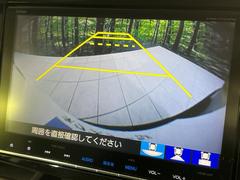 【バックカメラ】駐車時に後方がリアルタイム映像で確認できます。大型商業施設や立体駐車場での駐車時や、夜間のバック時に大活躍！運転スキルに関わらず、今や必須となった装備のひとつです！ 5