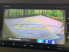 【バックカメラ】駐車時に後方がリアルタイム映像で確認できます。大型商業施設や立体駐車場での駐車時や、夜間のバック時に大活躍！運転スキルに関わらず、今や必須となった装備のひとつです！ 6