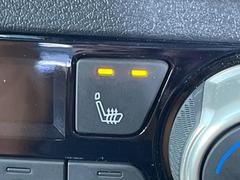 【シートヒーター】寒い日に重宝するシートヒーター！エアコンより早く温まってくれるので寒がりの人も安心ですね♪エアコンの温風は乾燥するから苦手、という方にもをおすすめです。 7