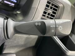 �ڥ����ȥ饤�ȡۼ�������뤵�˱����Ƽ�ư�ǥإåɥ饤�Ȥ��������������Ǥ��뵡ǽ�Ǥ����饤�Ȥ��դ�˺�졦�ä�˺��ʤɤ�̵���ʤꡢ��������ͼ�������Ԥ�¿����ȥ�ͥ��̲���������Ǥ��͢� 4