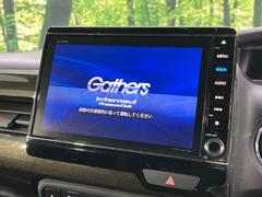 �ڽ��������ʥӡۿ͵��ν����ʥӤ������������ǥ�����ǽ�⽼�¤��Ƥ��ꡢ�£�������������³����Ф������Υ��ޥۤ�ͣУ��ץ쥤�䡼�β��ڤ������ǽ�������α�ž������˳ڤ����ʤ�ޤ����� 5