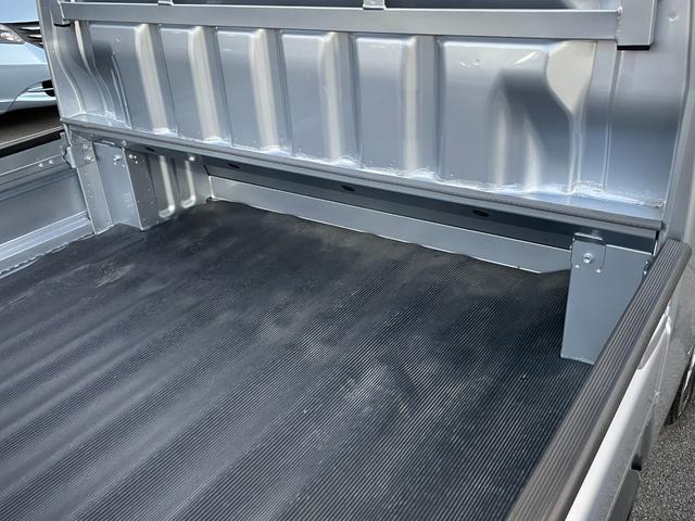 ハイゼットトラック 4WDオートマ ワンオーナー 純正ゴムフロアマット 荷台あおりプロテクター 荷台ゴムマット 荷台作業灯 クリアランスソナー リアデフロック アイドリングストップ オートマチックハイビーム スマートキー(24枚目)