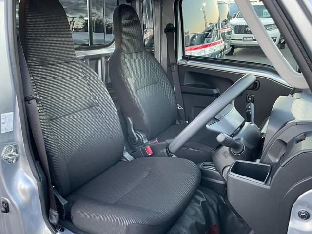 ハイゼットトラック 4WDオートマ ワンオーナー 純正ゴムフロアマット 荷台あおりプロテクター 荷台ゴムマット 荷台作業灯 クリアランスソナー リアデフロック アイドリングストップ オートマチックハイビーム スマートキー(28枚目)