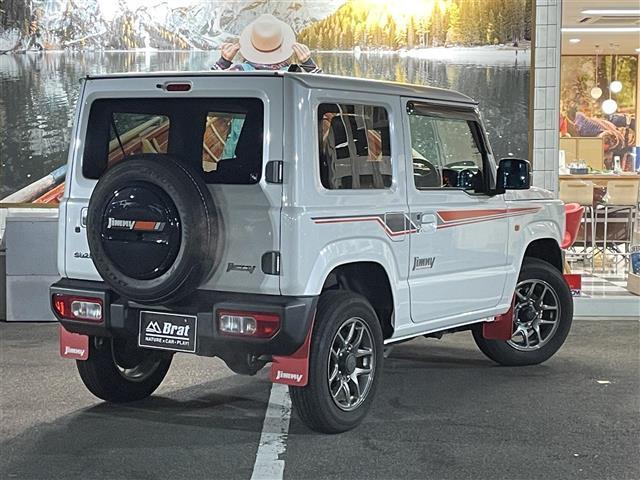 ジムニー XC 切替4WDオートマ ターボ 純正オプションサイドデカール 純正オプションスペアタイヤハーフカバーデカール 純正オプションマッドフラップ クラリオンオーディオ(CD/FM/USB) 純正アルミ クルコン(4枚目)