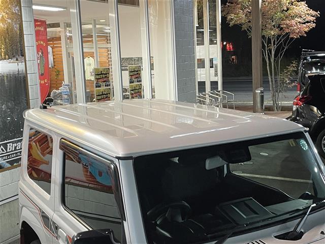 ジムニー XC 切替4WDオートマ ターボ 純正オプションサイドデカール 純正オプションスペアタイヤハーフカバーデカール 純正オプションマッドフラップ クラリオンオーディオ(CD/FM/USB) 純正アルミ クルコン(9枚目)