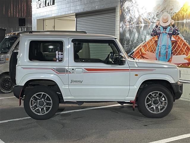 ジムニー XC 切替4WDオートマ ターボ 純正オプションサイドデカール 純正オプションスペアタイヤハーフカバーデカール 純正オプションマッドフラップ クラリオンオーディオ(CD/FM/USB) 純正アルミ クルコン(13枚目)