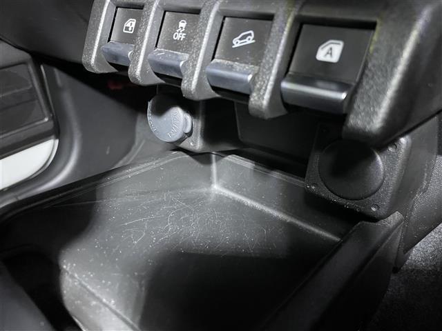 ジムニー XC 切替4WDオートマ ターボ 純正オプションサイドデカール 純正オプションスペアタイヤハーフカバーデカール 純正オプションマッドフラップ クラリオンオーディオ(CD/FM/USB) 純正アルミ クルコン(19枚目)