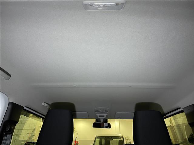 ジムニー XC 切替4WDオートマ ターボ 純正オプションサイドデカール 純正オプションスペアタイヤハーフカバーデカール 純正オプションマッドフラップ クラリオンオーディオ(CD/FM/USB) 純正アルミ クルコン(35枚目)