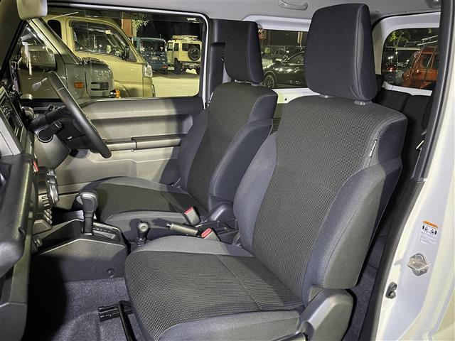 ジムニー XC 切替4WDオートマ ターボ 純正オプションサイドデカール 純正オプションスペアタイヤハーフカバーデカール 純正オプションマッドフラップ クラリオンオーディオ(CD/FM/USB) 純正アルミ クルコン(44枚目)