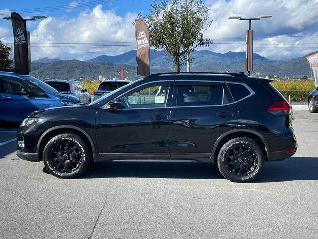 エクストレイル ２０Ｘｉ　切替４ＷＤ　カプロンシート　ＴＯＹＯタイヤ　ナイトロパワーアルミ　純正ナビ　Ｂｌｕｅｔｏｏｔｈ　フルセグＴＶ　全方位カメラ　ＥＴＣ　ドラレコ　コーナーセンサー　クルコン　ブラインドスポットモニター（7枚目）