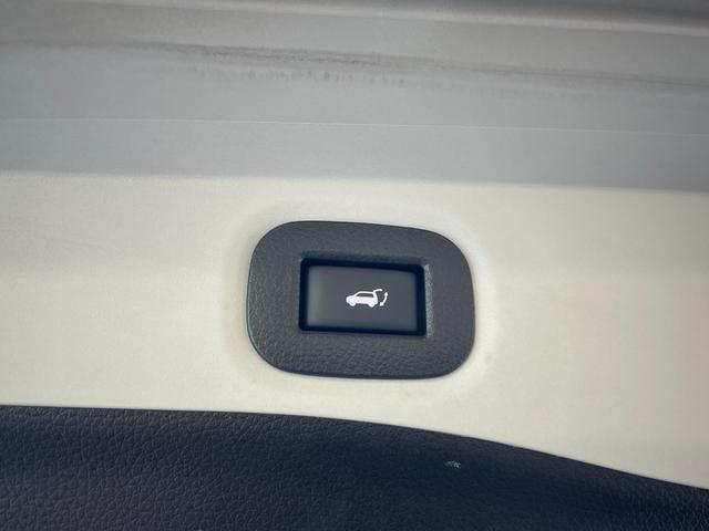 エクストレイル ２０Ｘｉ　切替４ＷＤ　カプロンシート　ＴＯＹＯタイヤ　ナイトロパワーアルミ　純正ナビ　Ｂｌｕｅｔｏｏｔｈ　フルセグＴＶ　全方位カメラ　ＥＴＣ　ドラレコ　コーナーセンサー　クルコン　ブラインドスポットモニター（27枚目）