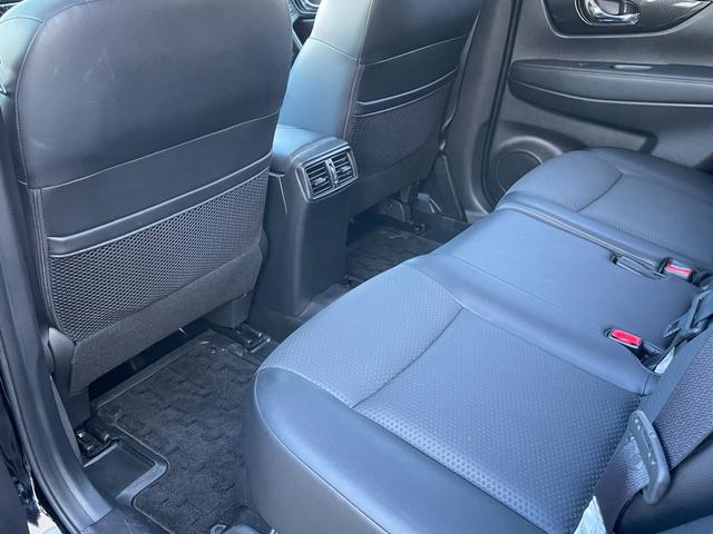 エクストレイル ２０Ｘｉ　切替４ＷＤ　カプロンシート　ＴＯＹＯタイヤ　ナイトロパワーアルミ　純正ナビ　Ｂｌｕｅｔｏｏｔｈ　フルセグＴＶ　全方位カメラ　ＥＴＣ　ドラレコ　コーナーセンサー　クルコン　ブラインドスポットモニター（28枚目）