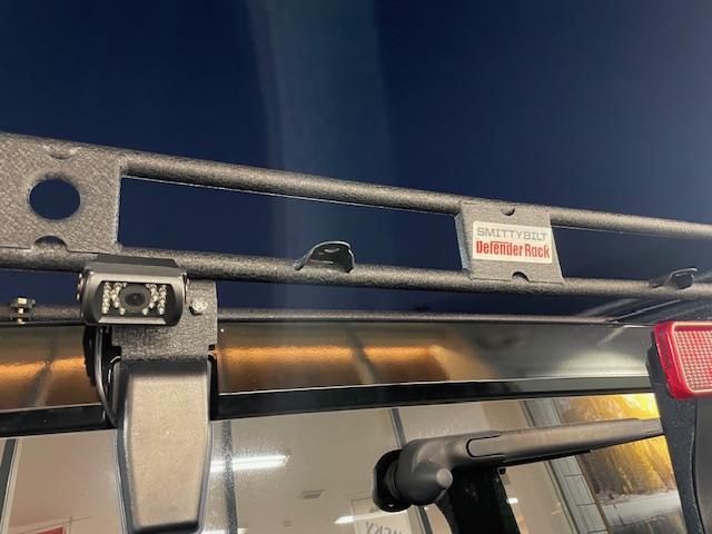 ジープ・ラングラーアンリミテッド サハラ　リフトアップ　Ｓｍｉｔｔｙｂｉｌｔ　ＸＲＣフロントバンパー・リアバンパー・ルーフラック　ＮＩＴＴＯタイヤ　ＦＵＥＬ２０インチアルミ　サイドオーニング　ナビ　ＥＴＣ　デジタルインナーミラー型ドラレコ（15枚目）