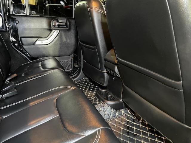 ジープ・ラングラーアンリミテッド サハラ　リフトアップ　Ｓｍｉｔｔｙｂｉｌｔ　ＸＲＣフロントバンパー・リアバンパー・ルーフラック　ＮＩＴＴＯタイヤ　ＦＵＥＬ２０インチアルミ　サイドオーニング　ナビ　ＥＴＣ　デジタルインナーミラー型ドラレコ（29枚目）