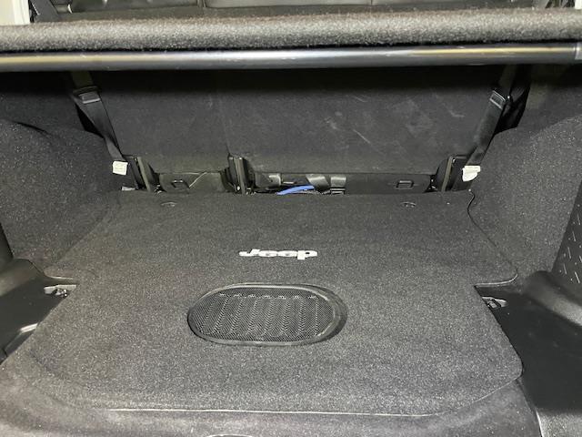 ジープ・ラングラーアンリミテッド サハラ　リフトアップ　Ｓｍｉｔｔｙｂｉｌｔ　ＸＲＣフロントバンパー・リアバンパー・ルーフラック　ＮＩＴＴＯタイヤ　ＦＵＥＬ２０インチアルミ　サイドオーニング　ナビ　ＥＴＣ　デジタルインナーミラー型ドラレコ（32枚目）