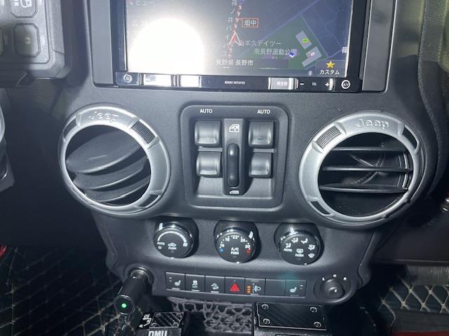 ジープ・ラングラーアンリミテッド サハラ　リフトアップ　Ｓｍｉｔｔｙｂｉｌｔ　ＸＲＣフロントバンパー・リアバンパー・ルーフラック　ＮＩＴＴＯタイヤ　ＦＵＥＬ２０インチアルミ　サイドオーニング　ナビ　ＥＴＣ　デジタルインナーミラー型ドラレコ（36枚目）