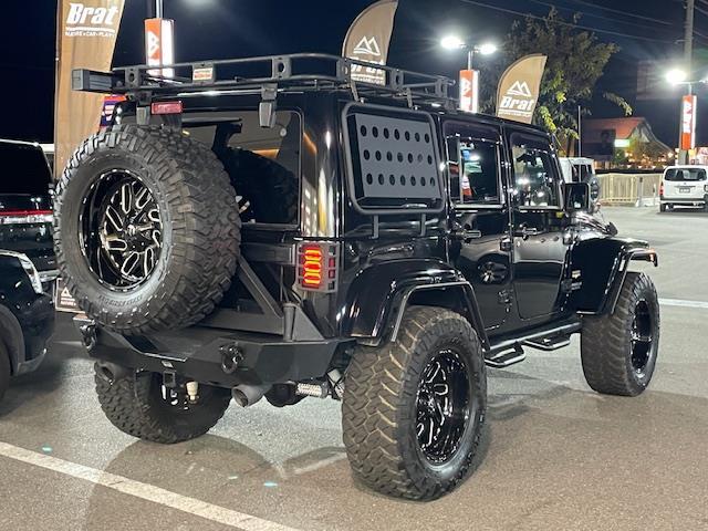 ジープ・ラングラーアンリミテッド サハラ　リフトアップ　Ｓｍｉｔｔｙｂｉｌｔ　ＸＲＣフロントバンパー・リアバンパー・ルーフラック　ＮＩＴＴＯタイヤ　ＦＵＥＬ２０インチアルミ　サイドオーニング　ナビ　ＥＴＣ　デジタルインナーミラー型ドラレコ（42枚目）
