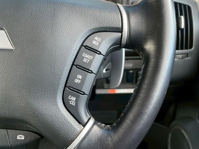 デリカD:5 G プレミアム 16AW マッドヴァンス04 トーヨー オープンカントリーR/T ブルバー ボンネットエンブレム フロント/サイド/バックカメラ ステアリングリモコン パドルシフト 純正HDDナビ 両側パワスラ(9枚目)