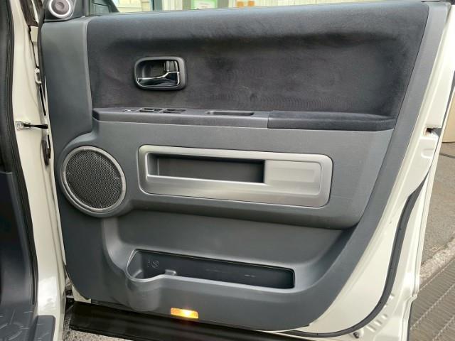 デリカD:5 G プレミアム 16AW マッドヴァンス04 トーヨー オープンカントリーR/T ブルバー ボンネットエンブレム フロント/サイド/バックカメラ ステアリングリモコン パドルシフト 純正HDDナビ 両側パワスラ(23枚目)