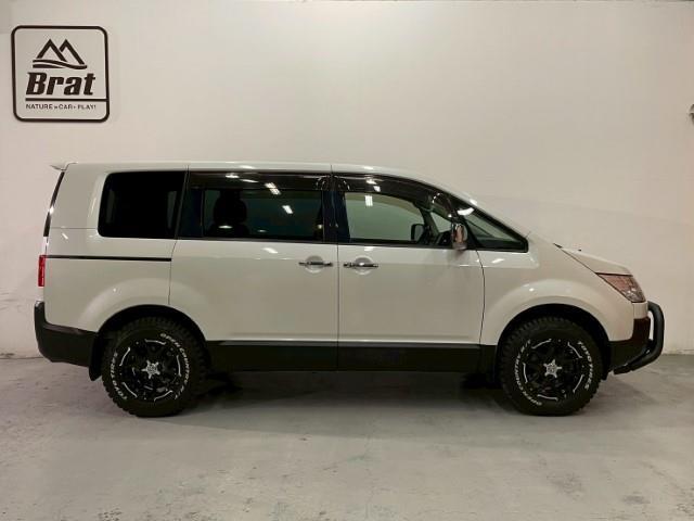 デリカD:5 G プレミアム 16AW マッドヴァンス04 トーヨー オープンカントリーR/T ブルバー ボンネットエンブレム フロント/サイド/バックカメラ ステアリングリモコン パドルシフト 純正HDDナビ 両側パワスラ(35枚目)