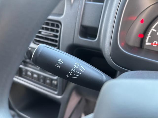 スーパーキャリイ Xリミテッド 切替4WD LEDヘッドライト フォグライト 純正ホイール コーナーセンサー アイドリングストップ オートハイビーム オートライト パワーウインドウ 電格ミラー 車線逸脱防止警報機能 衝突被害軽減(27枚目)