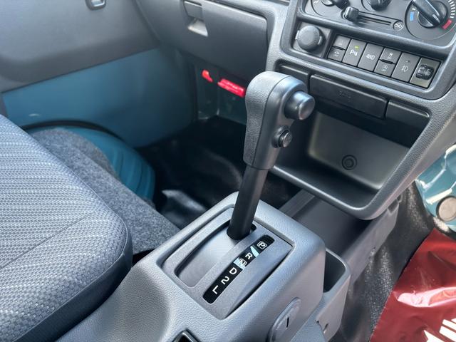 スーパーキャリイ Xリミテッド 切替4WD LEDヘッドライト フォグライト 純正ホイール コーナーセンサー アイドリングストップ オートハイビーム オートライト パワーウインドウ 電格ミラー 車線逸脱防止警報機能 衝突被害軽減(29枚目)