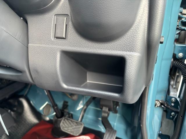 スーパーキャリイ Xリミテッド 切替4WD LEDヘッドライト フォグライト 純正ホイール コーナーセンサー アイドリングストップ オートハイビーム オートライト パワーウインドウ 電格ミラー 車線逸脱防止警報機能 衝突被害軽減(31枚目)