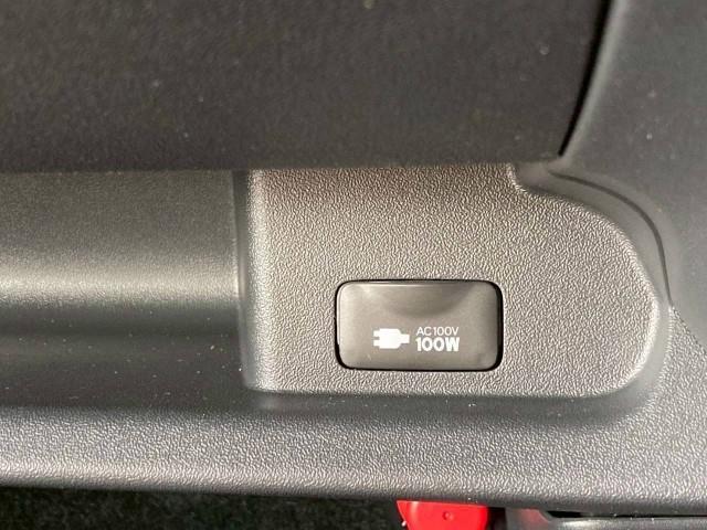 ハイエースワゴン グランドキャビン 18AW 415コブラ バッドラッカー IV ヨコハマ パラダ ギブソン フロントリップスポイラー ESSEX リーガルフェンダー フォグランプ BratオリジナルUSBソケット シートカバー(10枚目)