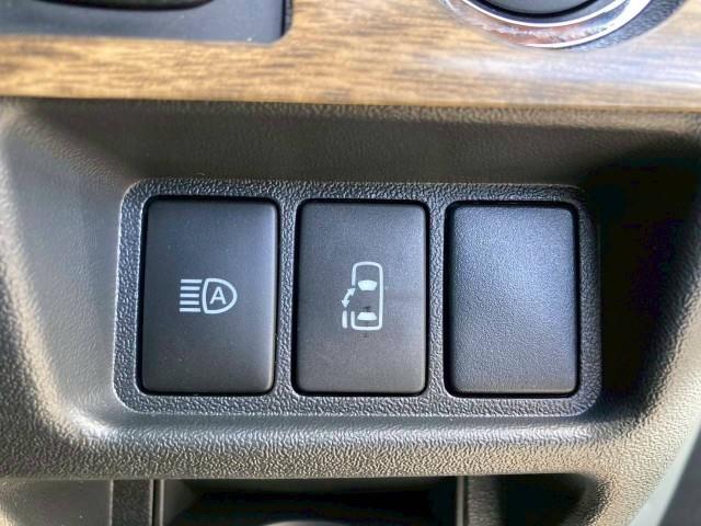 ハイエースワゴン グランドキャビン 18AW 415コブラ バッドラッカー IV ヨコハマ パラダ ギブソン フロントリップスポイラー ESSEX リーガルフェンダー フォグランプ BratオリジナルUSBソケット シートカバー(11枚目)