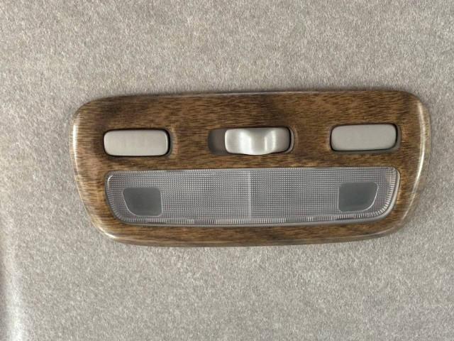 ハイエースワゴン グランドキャビン 18AW 415コブラ バッドラッカー IV ヨコハマ パラダ ギブソン フロントリップスポイラー ESSEX リーガルフェンダー フォグランプ BratオリジナルUSBソケット シートカバー(16枚目)