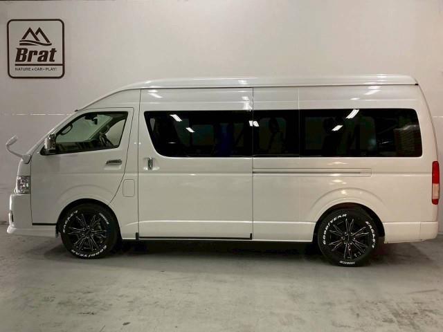 ハイエースワゴン グランドキャビン 18AW 415コブラ バッドラッカー IV ヨコハマ パラダ ギブソン フロントリップスポイラー ESSEX リーガルフェンダー フォグランプ BratオリジナルUSBソケット シートカバー(27枚目)