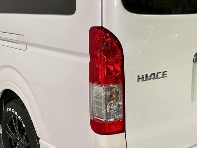 ハイエースワゴン グランドキャビン 18AW 415コブラ バッドラッカー IV ヨコハマ パラダ ギブソン フロントリップスポイラー ESSEX リーガルフェンダー フォグランプ BratオリジナルUSBソケット シートカバー(39枚目)