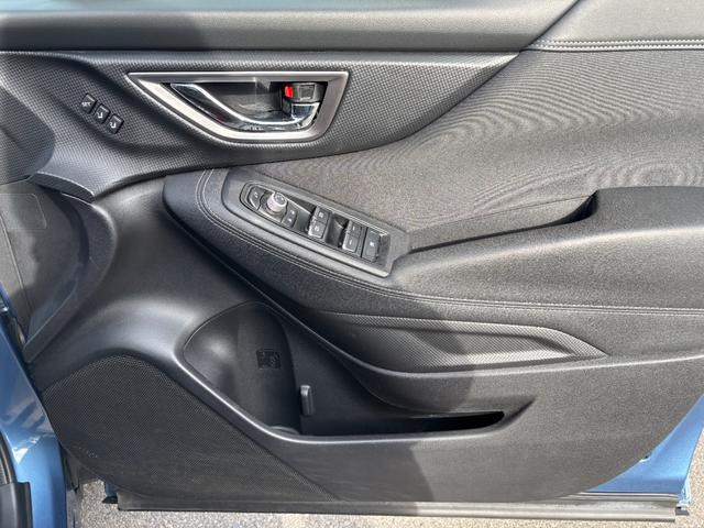 フォレスター アドバンス　４ＷＤ　ＴＨＵＬＥベースキャリア　Ｘモード　アイサイト　リアフォグ　パナソニックナビ　フルセグＴＶ　バック・サイド・フロントカメラ　ＥＴＣ　デジタルインナーミラー　Ｂｌｕｅｔｏｏｔｈ　シートヒーター（14枚目）