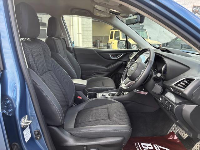 フォレスター アドバンス　４ＷＤ　ＴＨＵＬＥベースキャリア　Ｘモード　アイサイト　リアフォグ　パナソニックナビ　フルセグＴＶ　バック・サイド・フロントカメラ　ＥＴＣ　デジタルインナーミラー　Ｂｌｕｅｔｏｏｔｈ　シートヒーター（16枚目）