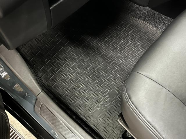 ＮＶ１５０ＡＤ ＶＥ　全塗装／アンヴィル　マッドブラック塗装　リフトアップ　ＷＥＤＳマッドヴァンス新品ＡＷ　マキシス新品タイヤ　ルーフラック　ＮＩＳＳＡＮボンネットエンブレム　クラッツィオ製シートカバー　ナビ　ＥＴＣ（64枚目）