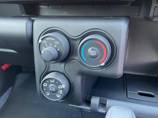 プロボックス Ｇ　衝突軽減ブレーキ　レーンキープアシスト　バックカメラ　ＡＣ１００Ｖ電源　オートマチックハイビーム　オートライト　横滑り防止装置　キーレスキー（3枚目）