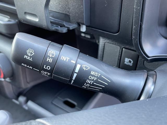 プロボックス Ｇ　衝突軽減ブレーキ　レーンキープアシスト　バックカメラ　ＡＣ１００Ｖ電源　オートマチックハイビーム　オートライト　横滑り防止装置　キーレスキー（8枚目）