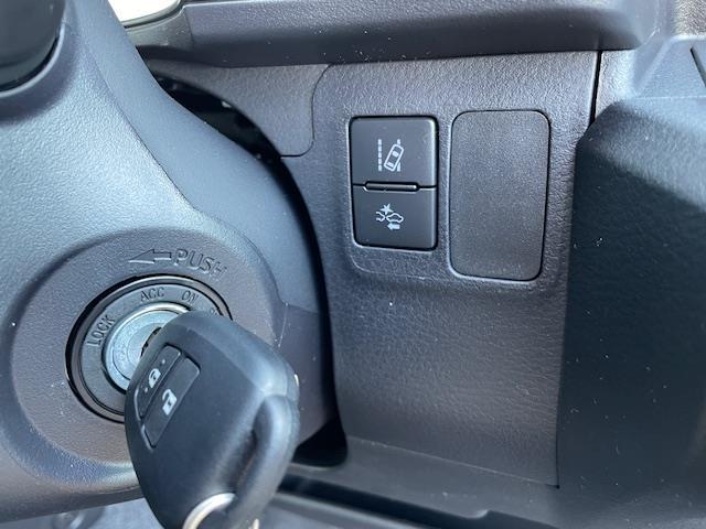 プロボックス Ｇ　衝突軽減ブレーキ　レーンキープアシスト　バックカメラ　ＡＣ１００Ｖ電源　オートマチックハイビーム　オートライト　横滑り防止装置　キーレスキー（12枚目）