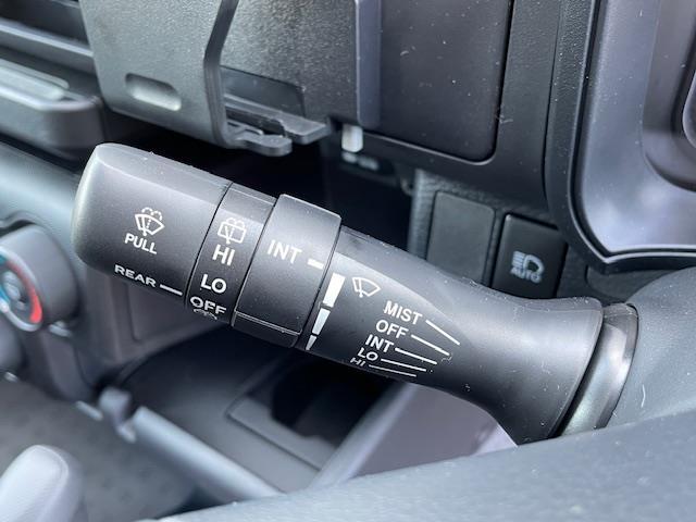 プロボックス Ｇ　衝突軽減ブレーキ　レーンキープアシスト　バックカメラ　ＡＣ１００Ｖ電源　オートマチックハイビーム　オートライト　横滑り防止装置　キーレスキー（8枚目）