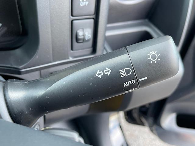 プロボックス Ｇ　衝突軽減ブレーキ　レーンキープアシスト　バックカメラ　ＡＣ１００Ｖ電源　オートマチックハイビーム　オートライト　横滑り防止装置　キーレスキー（9枚目）