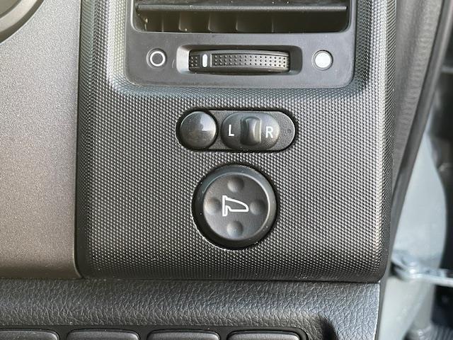 クロスロード ２０Ｘ　全塗装　ナビ　バックカメラ　ＥＴＣ　オートライト　キーレスキー（12枚目）