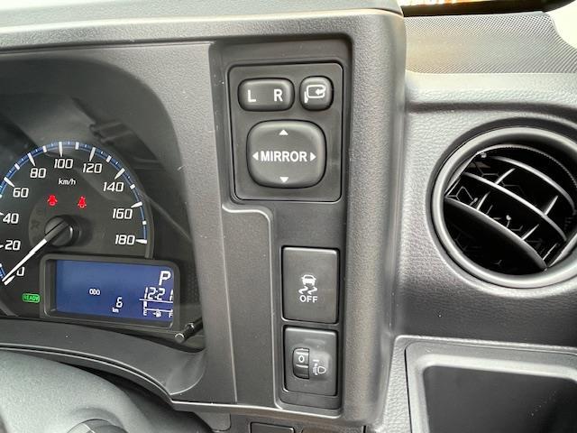 プロボックス ハイブリッドＧＸ　衝突軽減ブレーキ　レーンキープアシスト　バックカメラ　ラジオオーディオ　ＡＣ１００Ｖ電源　オートライト　オートマチックハイビーム　キーレスキー（10枚目）