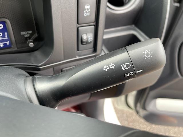 プロボックス ハイブリッドＧＸ　衝突軽減ブレーキ　レーンキープアシスト　バックカメラ　ラジオオーディオ　ＡＣ１００Ｖ電源　オートライト　オートマチックハイビーム　キーレスキー（12枚目）