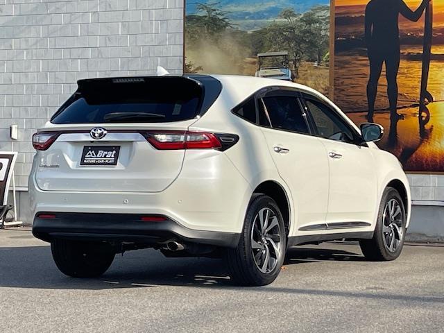 ハリアー プレミアム　８インチＴコネクトナビ　フルセグＴＶ　ＪＢＬサウンド　ビルトインＥＴＣ　クルーズコントロール　パワーバックドア　ＬＥＤヘッドライト　オートマチックハイビーム　電動パーキングブレーキ　スマートキー（3枚目）