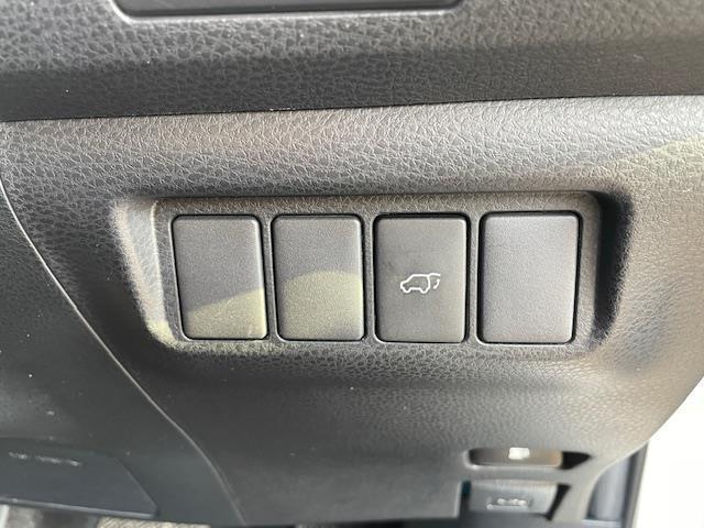 ハリアー プレミアム　８インチＴコネクトナビ　フルセグＴＶ　ＪＢＬサウンド　ビルトインＥＴＣ　クルーズコントロール　パワーバックドア　ＬＥＤヘッドライト　オートマチックハイビーム　電動パーキングブレーキ　スマートキー（18枚目）